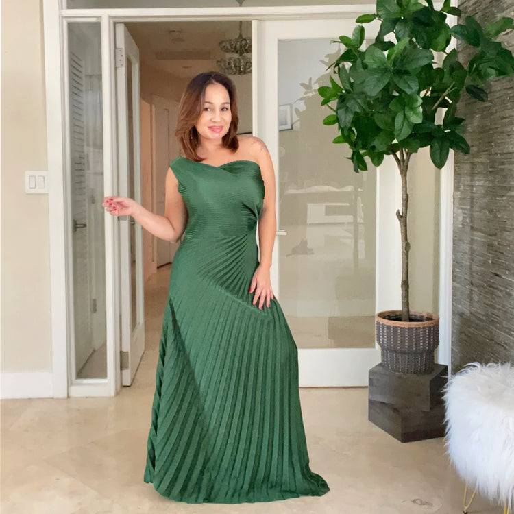 ¡Explora nuestra colección de vestidos hoy mismo y haz que cada día se sienta como una ocasión especial!