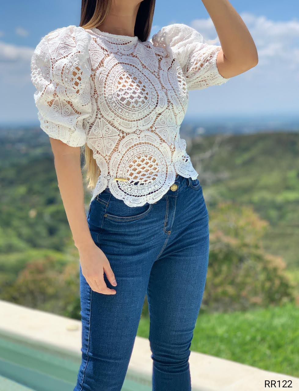 Blusa de Encaje Bordado - FreeLife Miami