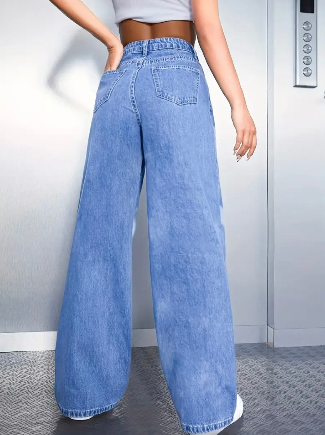 Jeans Wide Leg con Diseño de Corazones – Estilo Urbano y Romántico