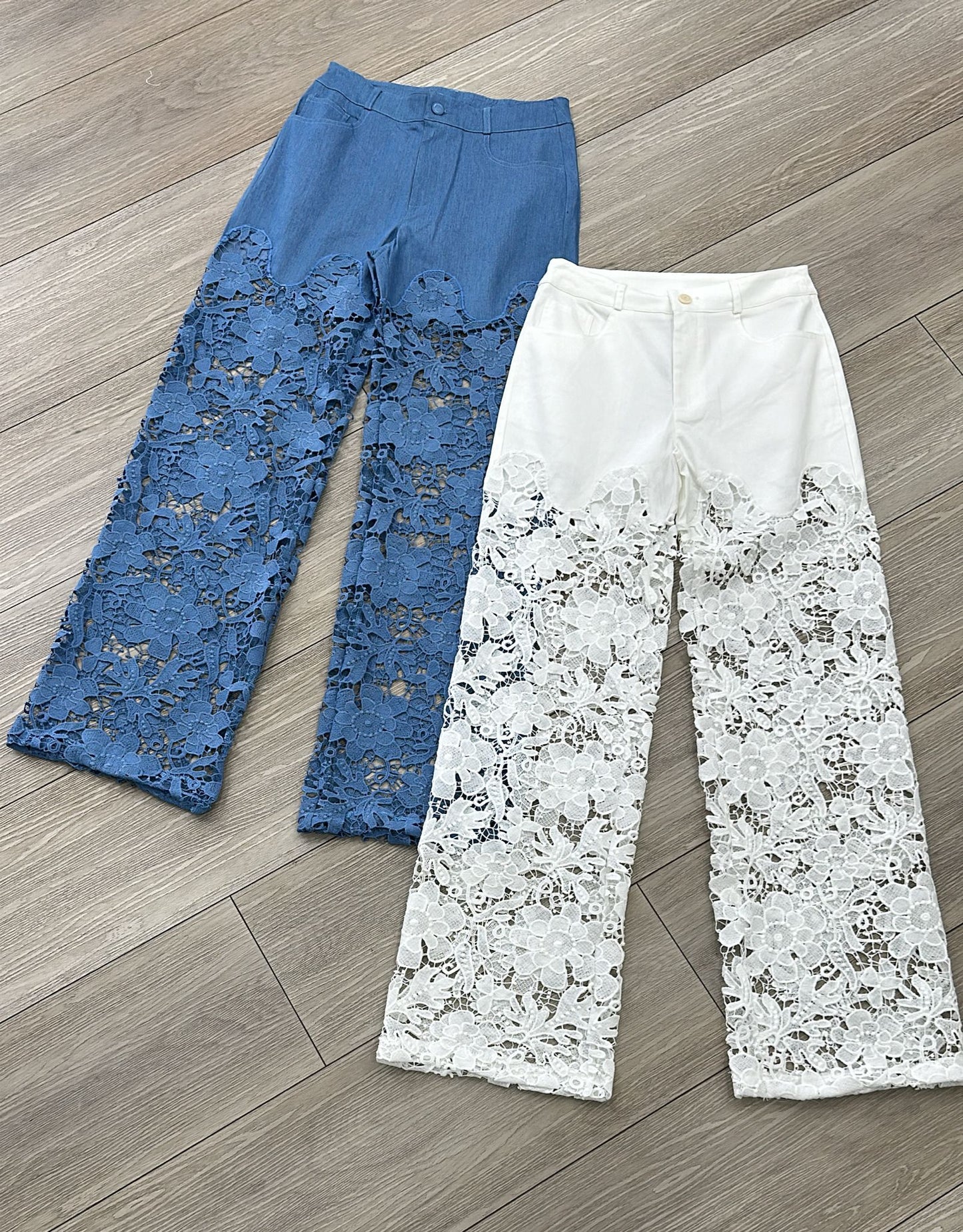 Pantalones Palazzo con Encaje Floral – Elegancia y Estilo Bohemio