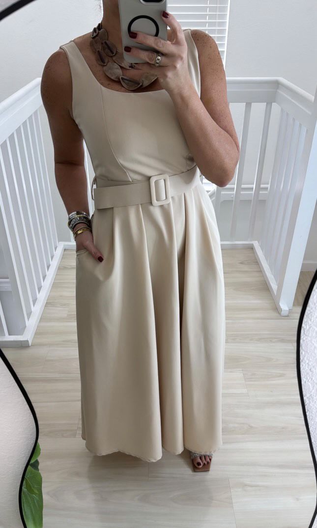 Vestido Italiano Midi con Cinturón – Elegancia en Tonos Pastel