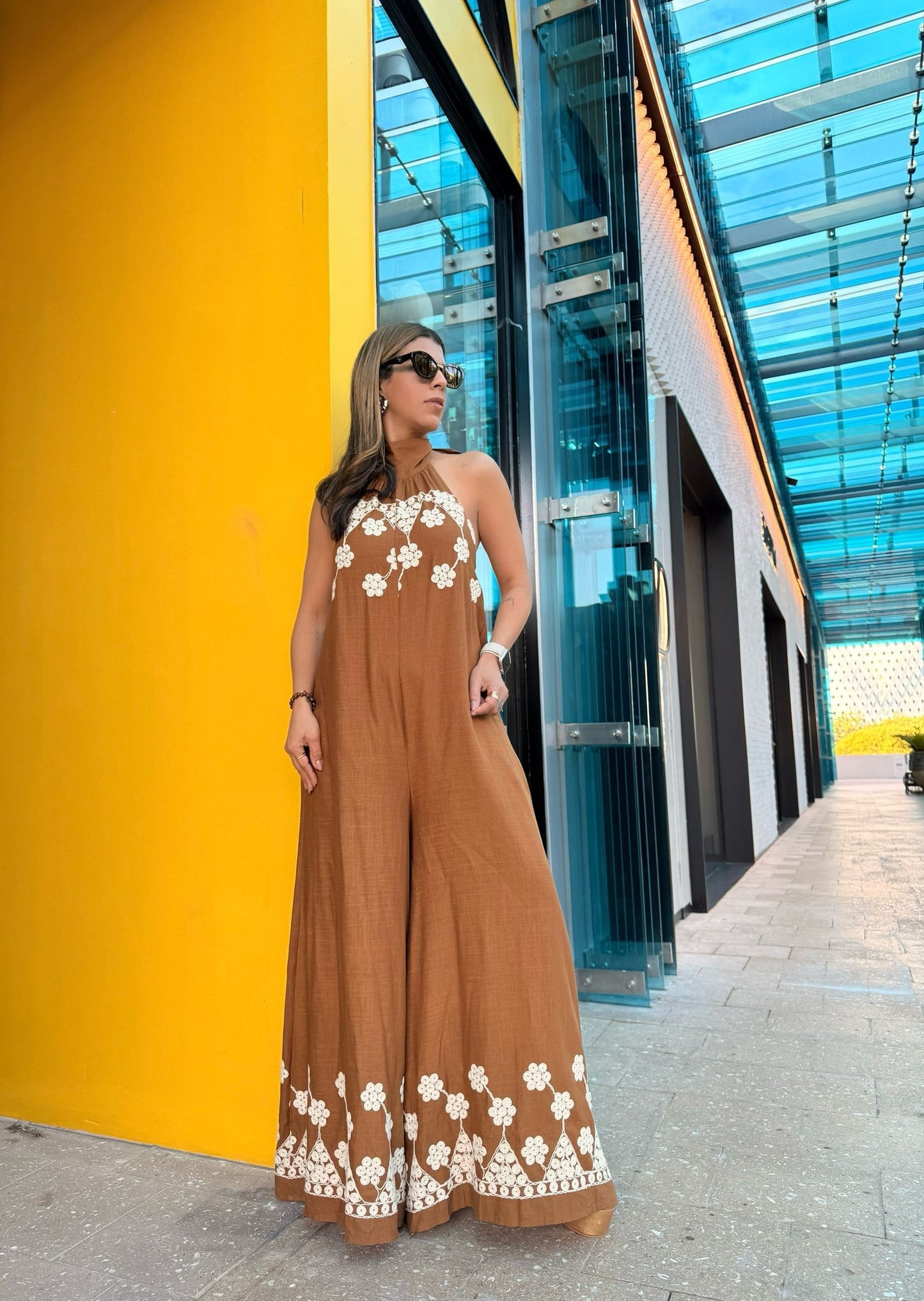 Mono Palazzo Italiano de Lino con Bordados – Elegancia Boho - FreeLife Miami